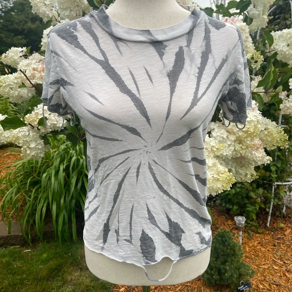 Berenice Destructed T-Shirt - Picture 1 of 6